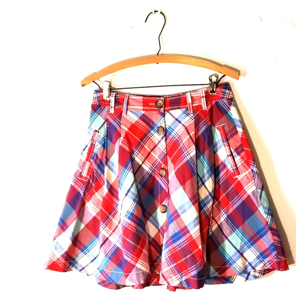 Plaid Center button skirt with pockets. B47 - Picture 1 of 6